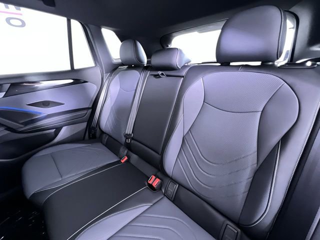 New 2026 Volkswagen Tiguan SE R-Line image 23