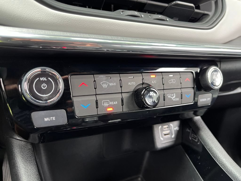Used 2023 Jeep Compass Limited AWD/4WD image 40