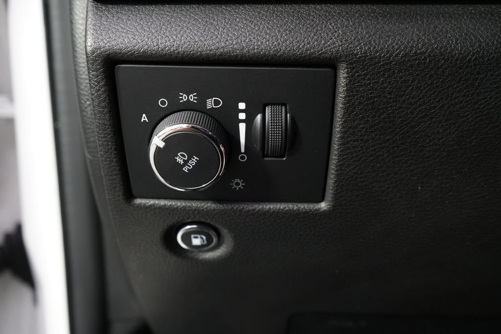 Used 2021 Jeep Grand Cherokee Laredo X AWD/4WD image 24