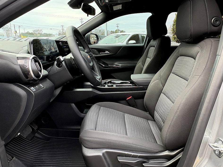 New 2026 Chevrolet Equinox LT image 9