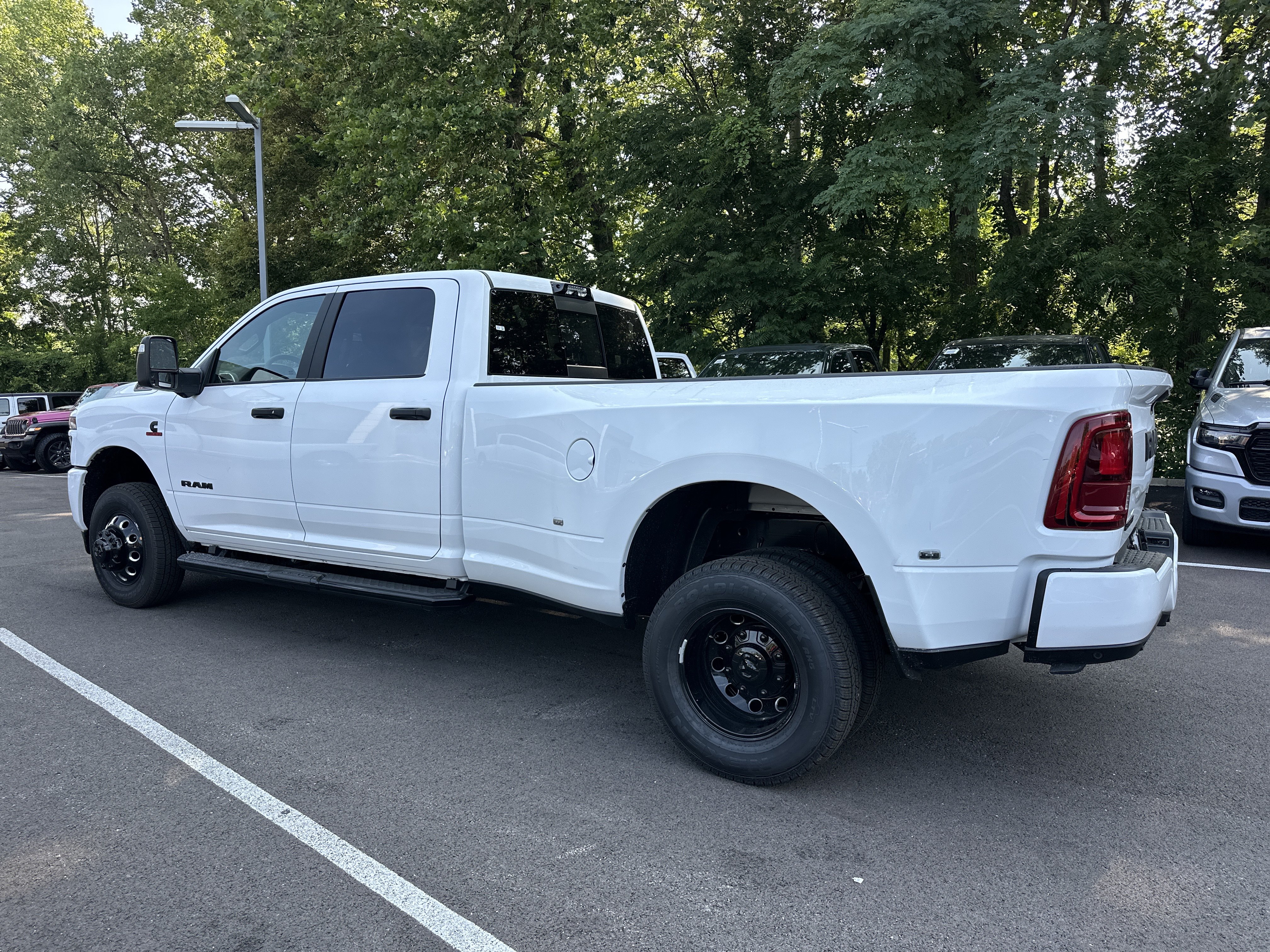 New 2026 RAM 3500 Big Horn AWD/4WD image 27