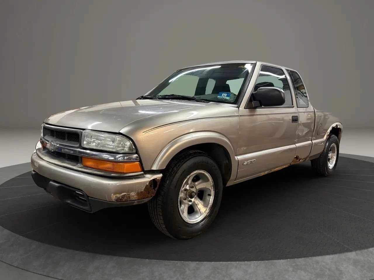 Used 2003 Chevrolet S10 Pickup LS RWD image 2