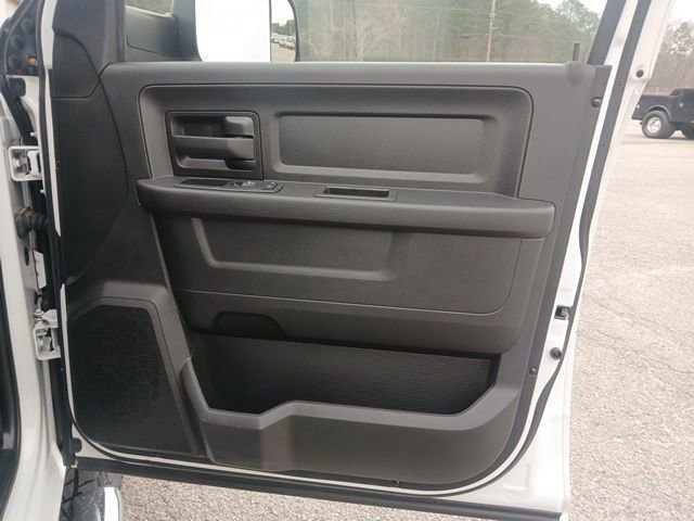 Used 2018 RAM 2500 Tradesman w/ Chrome Appearance Group image 25