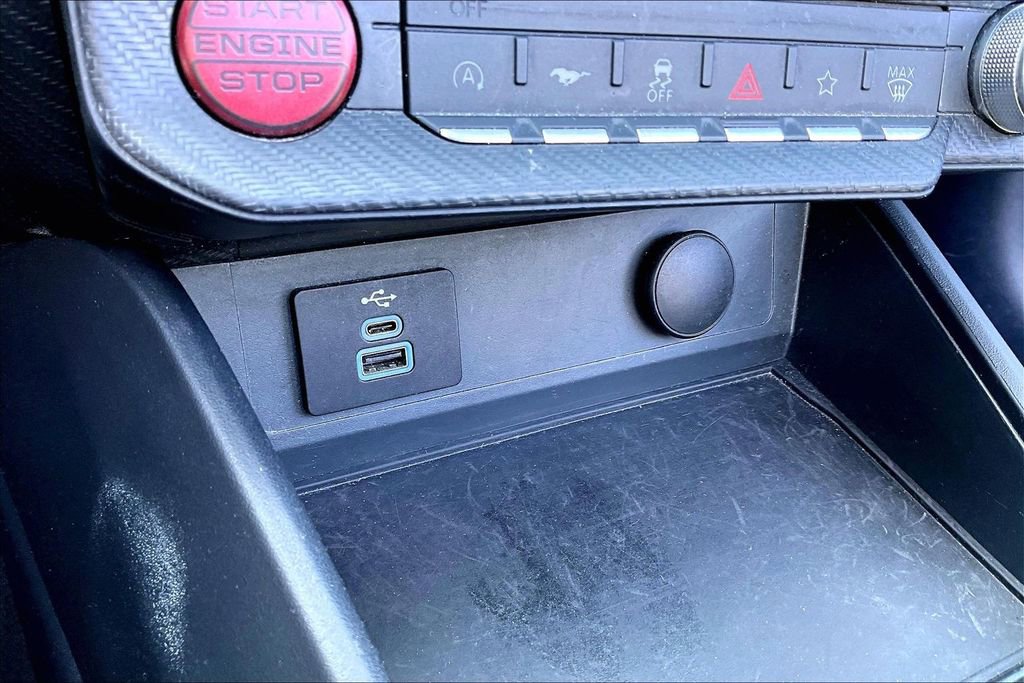 Used 2024 Ford Mustang Convertible image 35