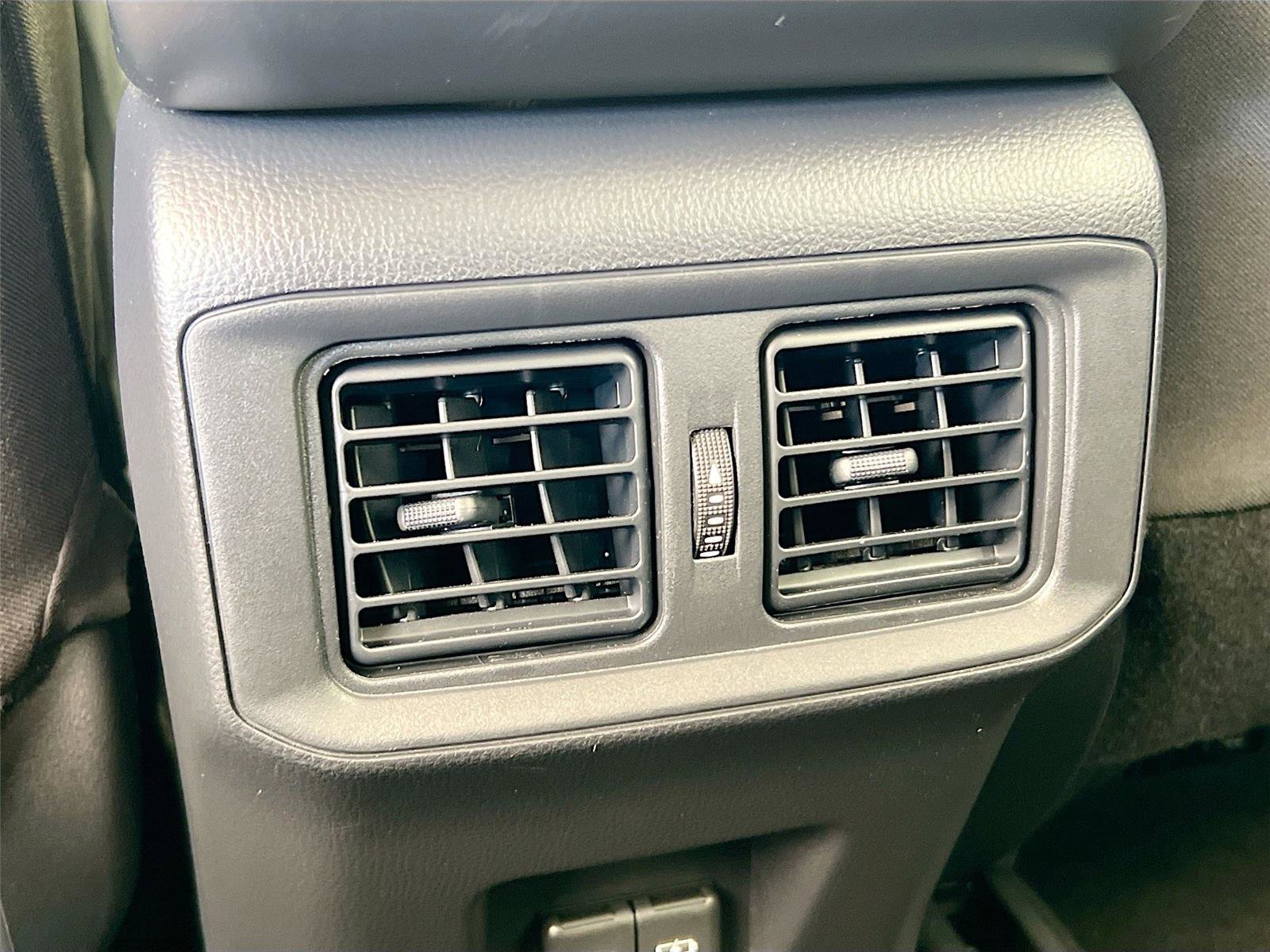 Used 2025 Toyota RAV4 XLE image 25