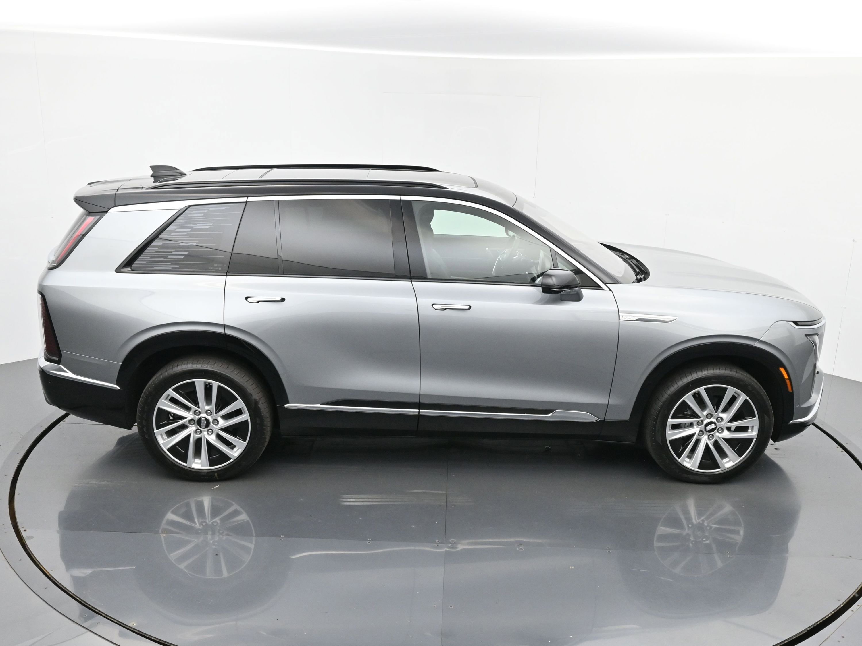 New 2026 Cadillac Vistiq Luxury w/ LPO, Floor Liner Package image 28