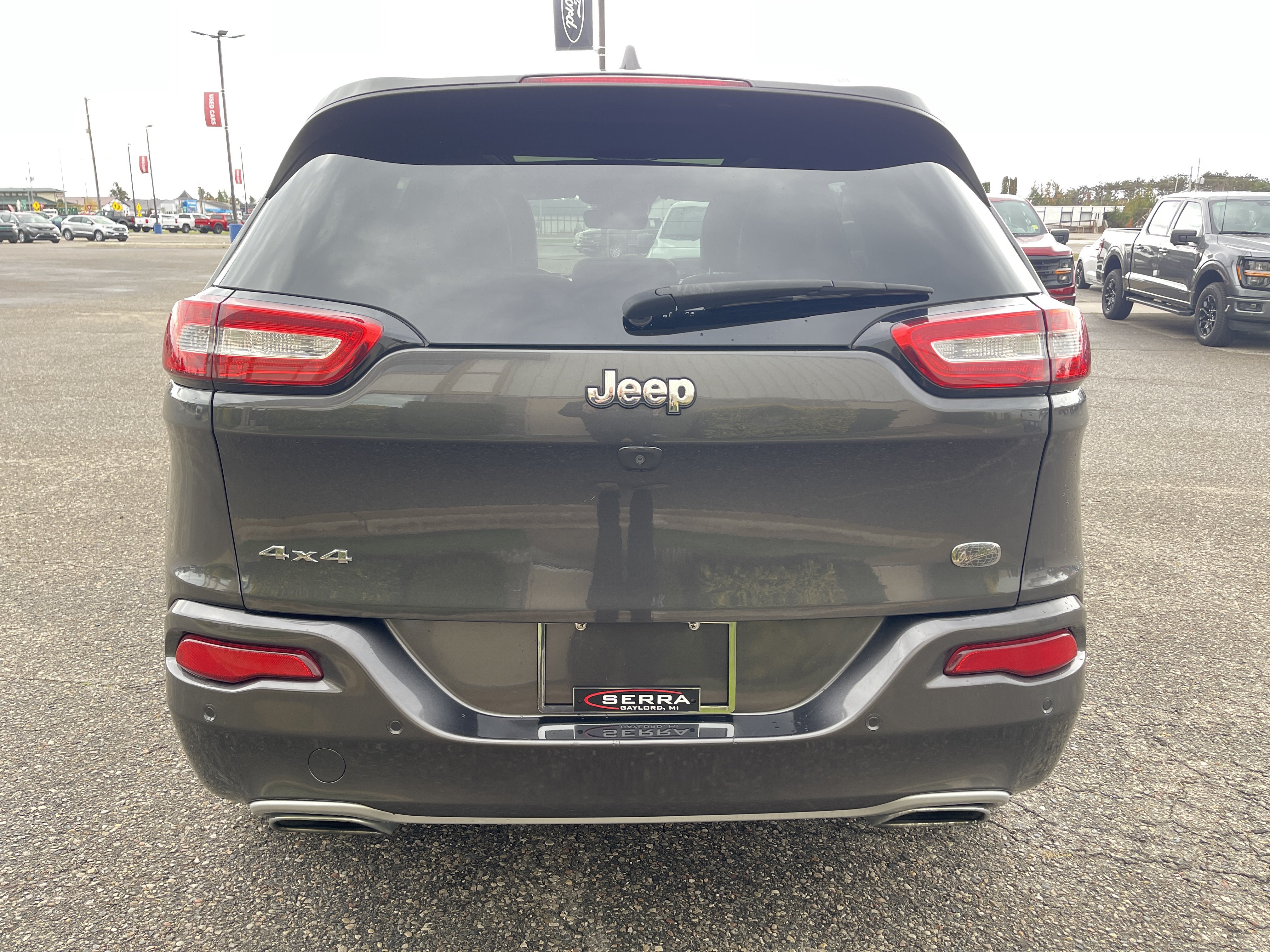 Used 2018 Jeep Cherokee Overland w/ Technology Group AWD/4WD image 4