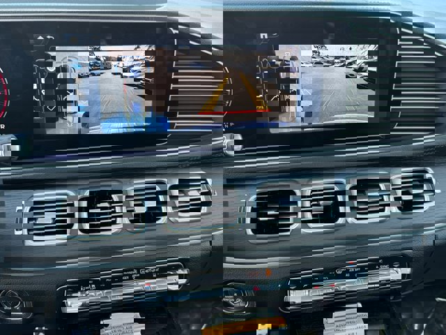 New 2026 Mercedes-Benz GLS 450 4MATIC image 11