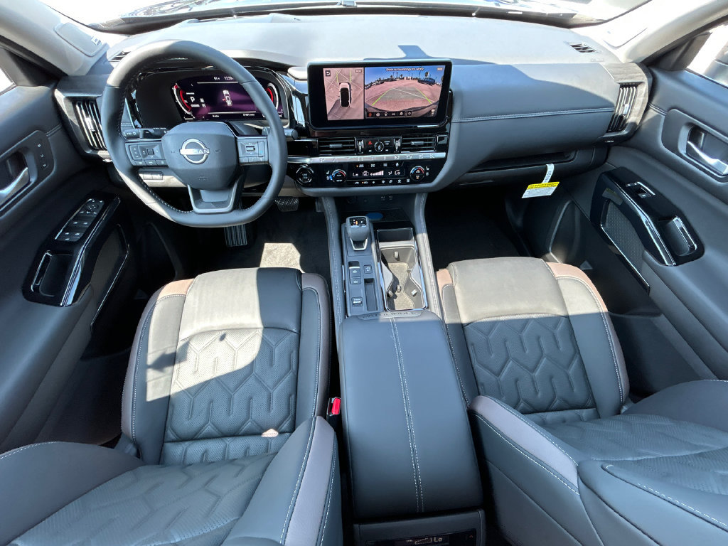 New 2026 Nissan Pathfinder Platinum w/ Cargo Package FWD image 32