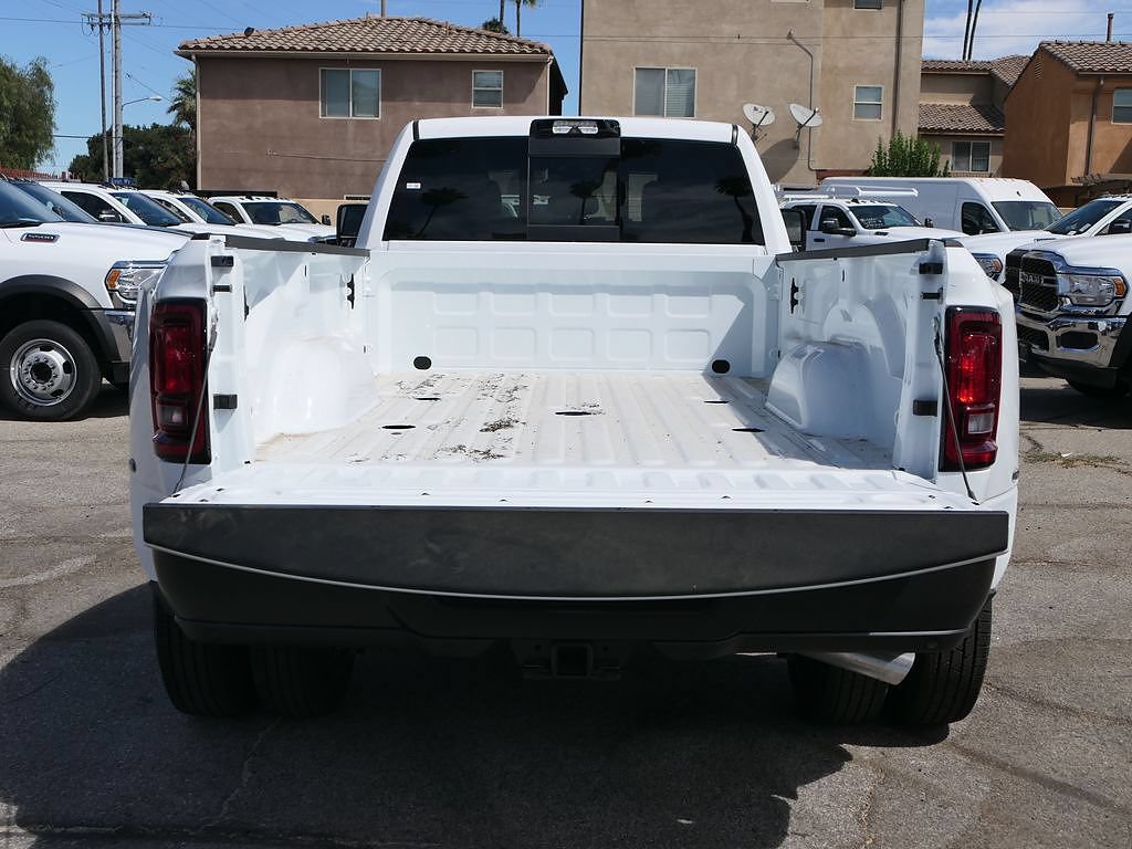 New 2026 RAM 3500 Tradesman AWD/4WD image 5