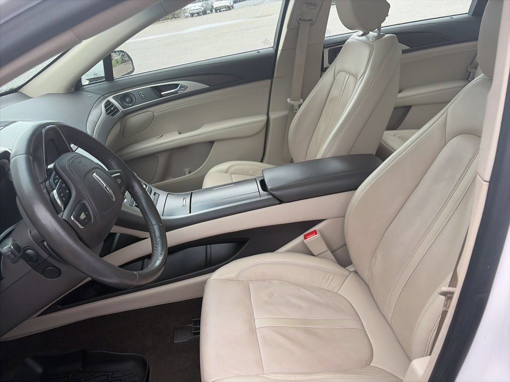 Used 2020 Lincoln MKZ Reserve w/ Elements Package AWD/4WD image 5