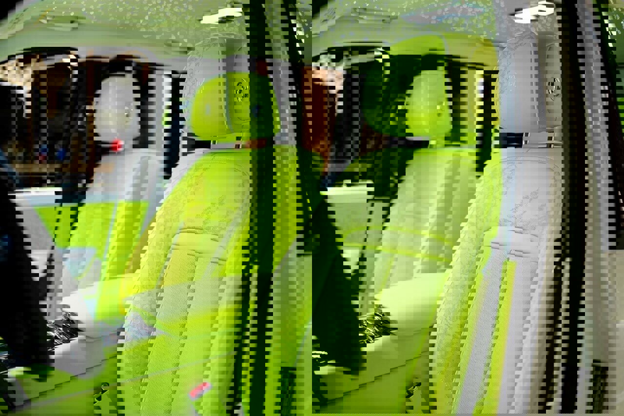 Used 2025 Rolls-Royce Cullinan Black Badge w/ Leather Finishing Pack image 20