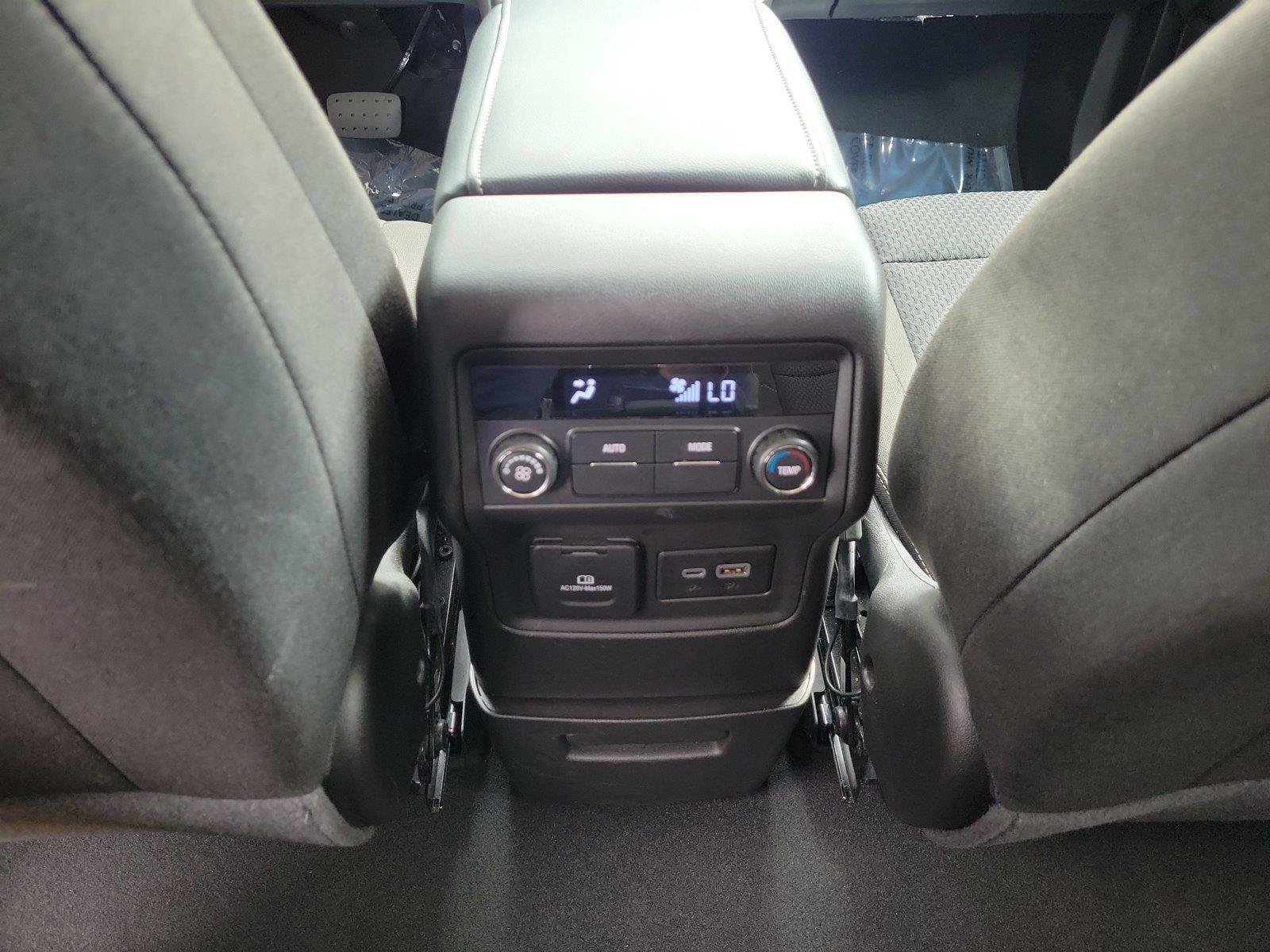 Used 2023 GMC Acadia SLE w/ Driver Convenience Package FWD image 11