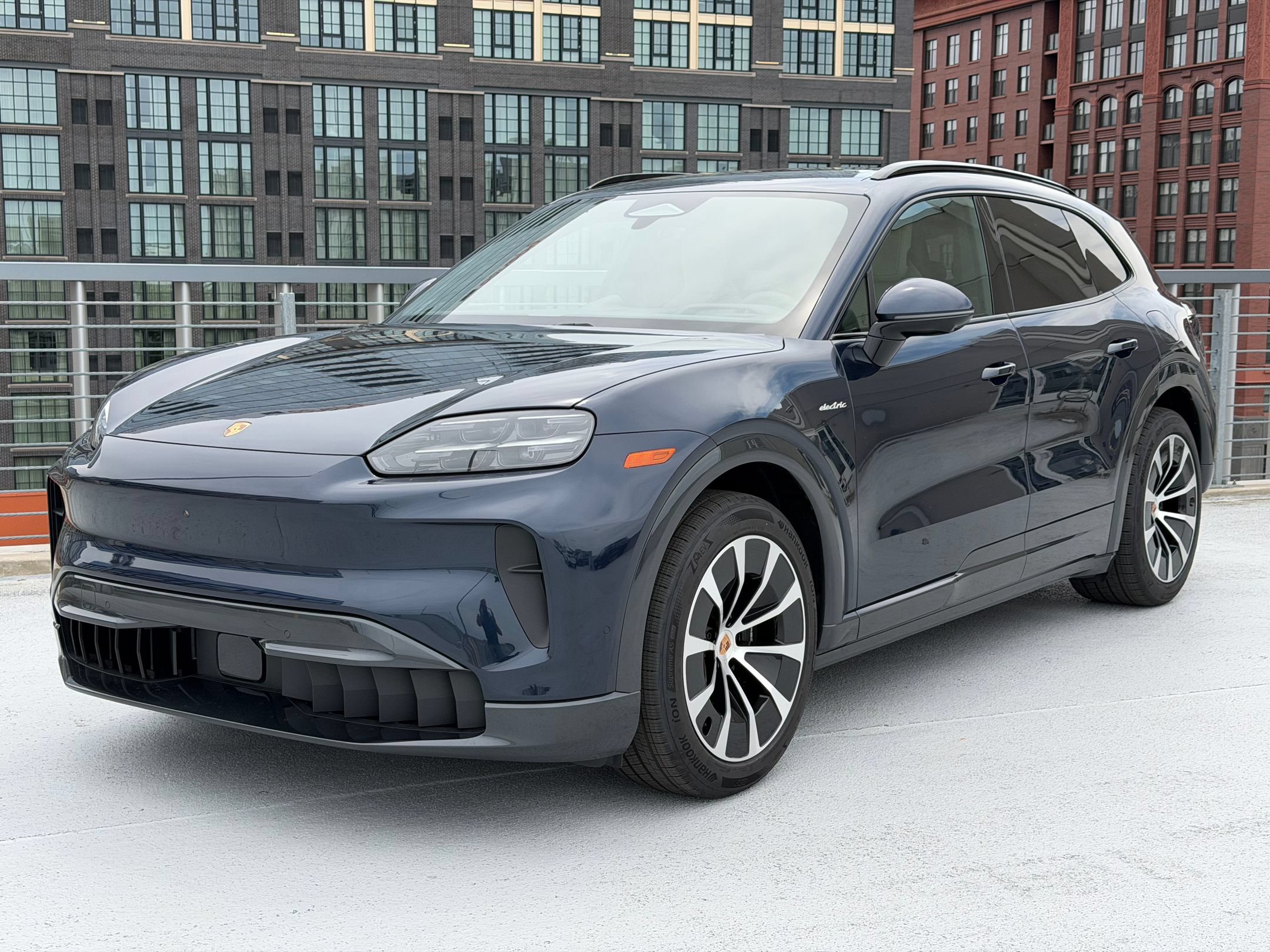 New 2026 Porsche Cayenne E-Hybrid AWD/4WD image 1