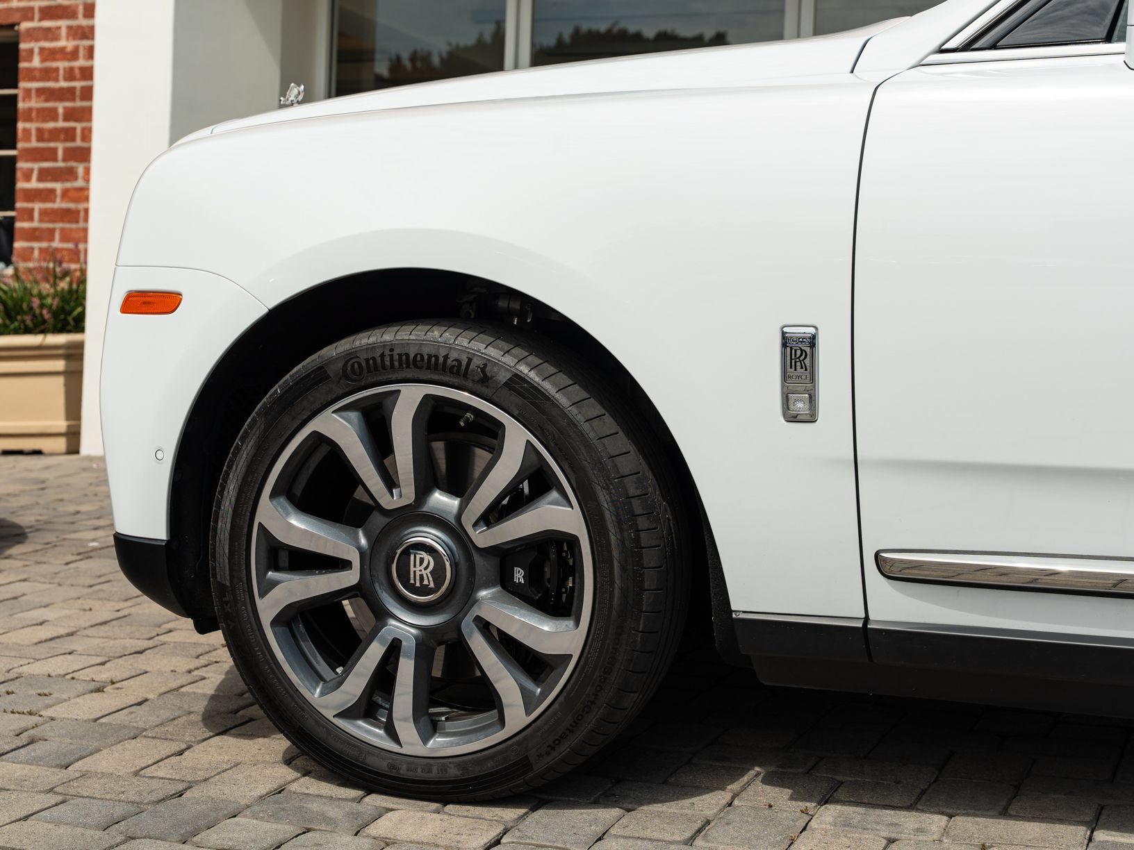 Certified 2024 Rolls-Royce Cullinan w/ Cullinan Package AWD/4WD image 21