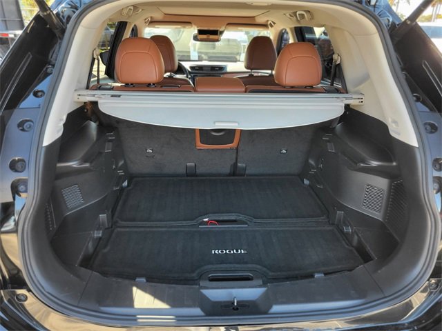 Used 2018 Nissan Rogue SL w/ Premium Package image 6