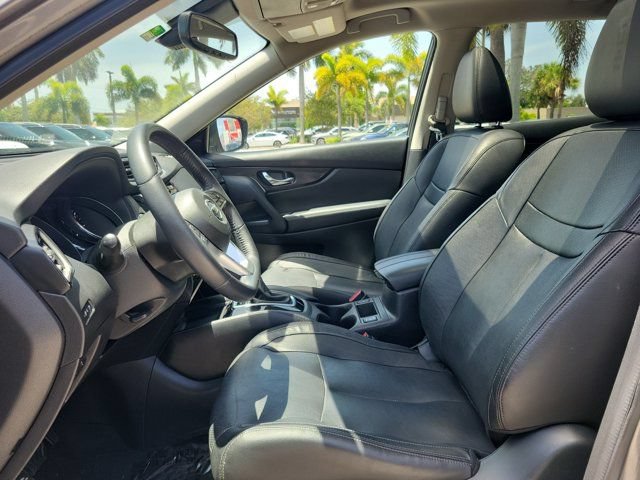 Used 2018 Nissan Rogue SL w/ Premium Package FWD image 17