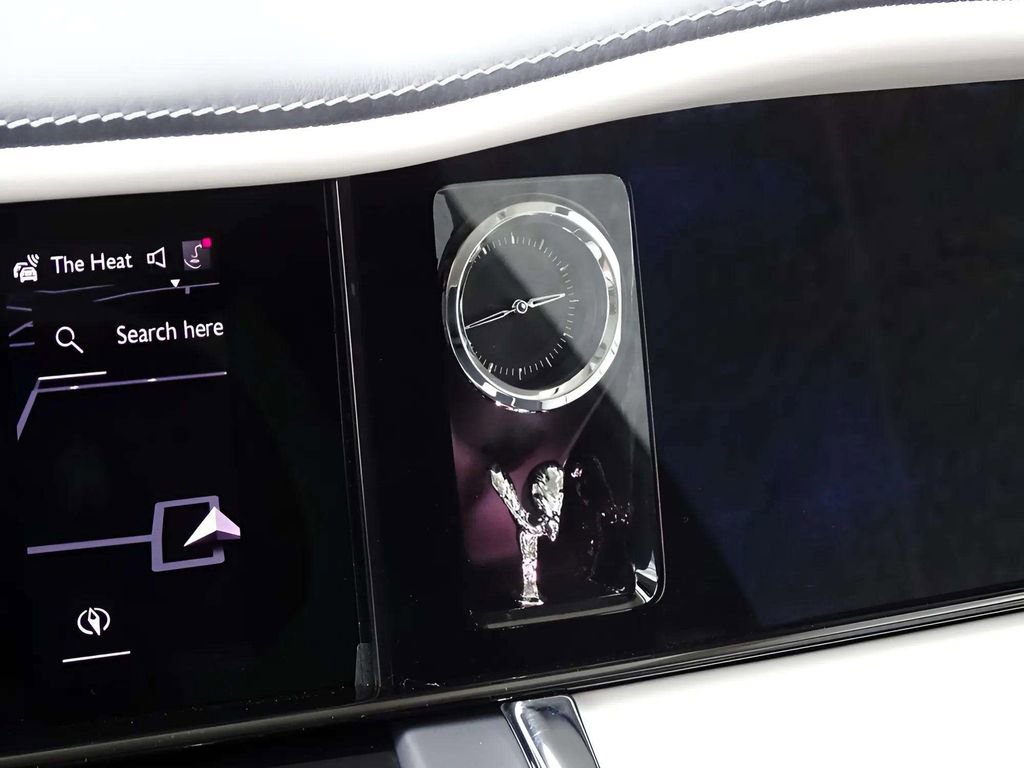 New 2026 Rolls-Royce Cullinan image 17