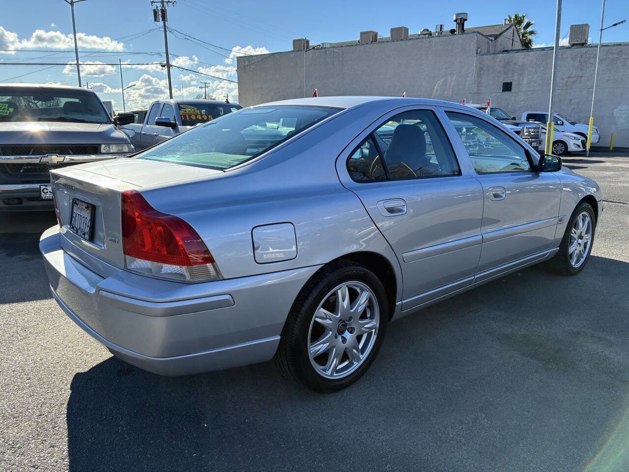 Used 2005 Volvo S60 2.5T image 2