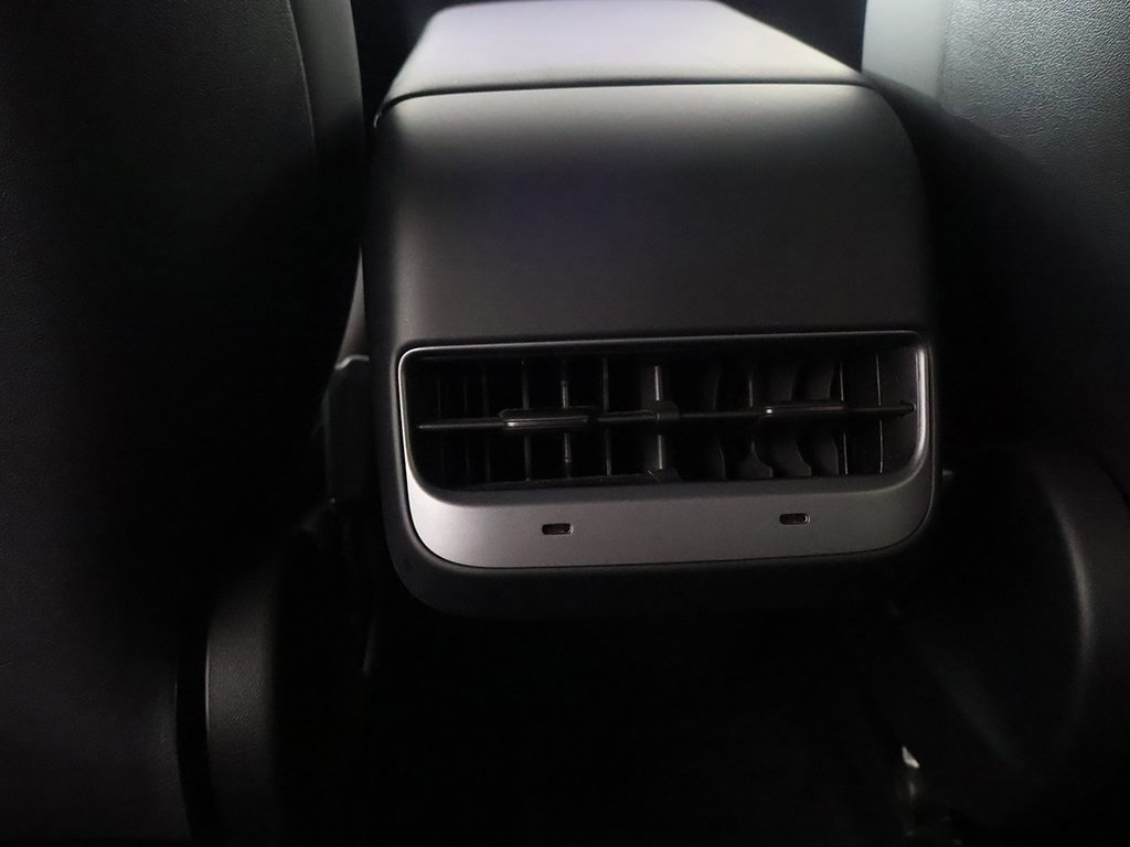 Used 2023 Tesla Model Y Long Range image 49