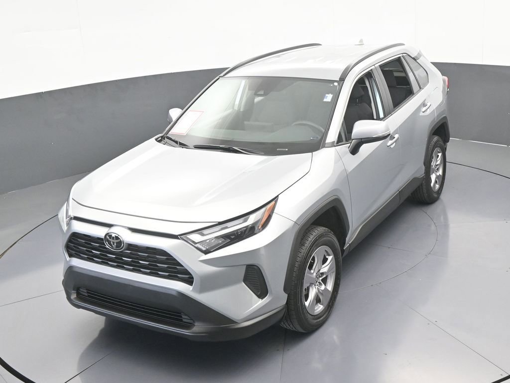 Used 2025 Toyota RAV4 XLE image 46