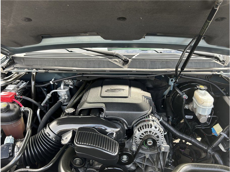 Used 2011 Chevrolet Avalanche LS image 11