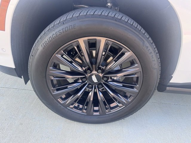 Used 2025 Cadillac Escalade ESV Sport w/ LPO, ONYX Package image 9