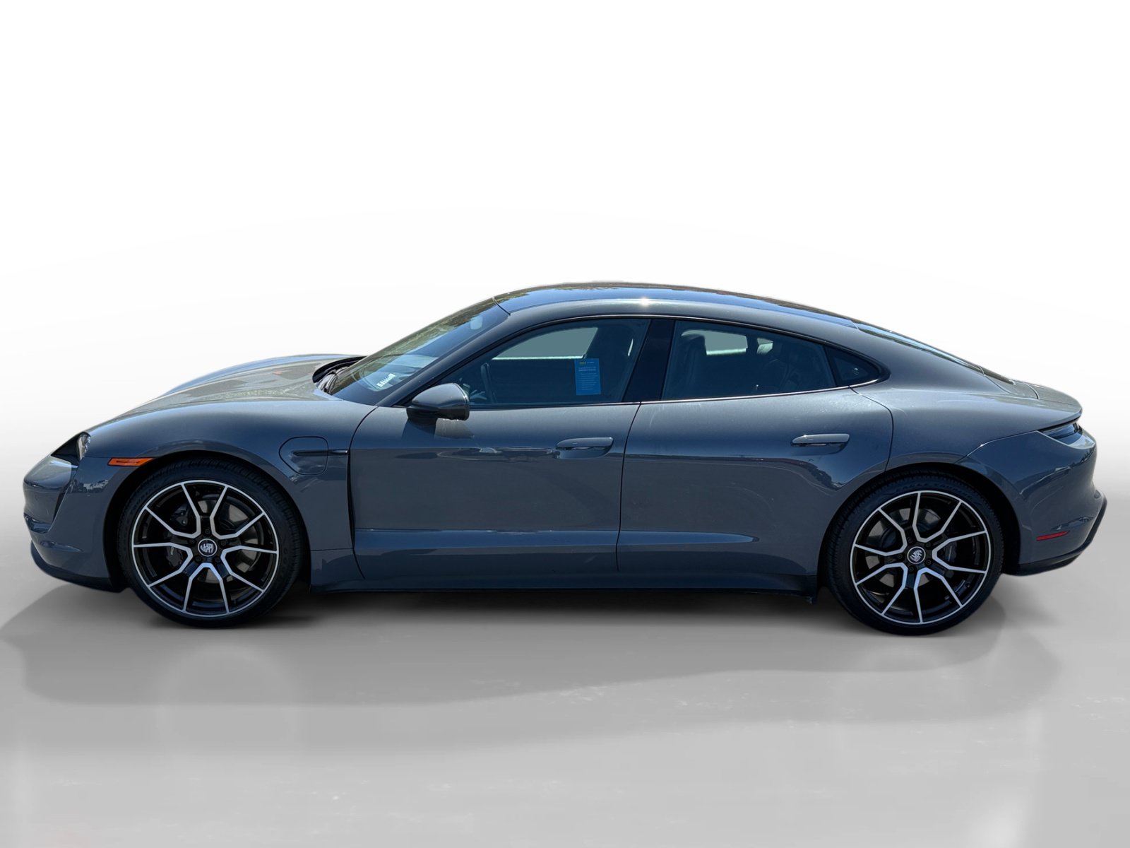 Used 2022 Porsche Taycan RWD image 2