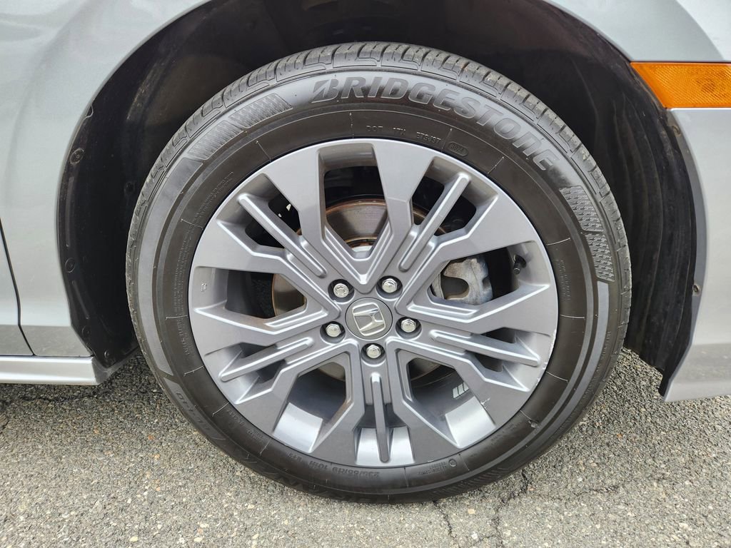 Used 2025 Honda Odyssey Touring image 7