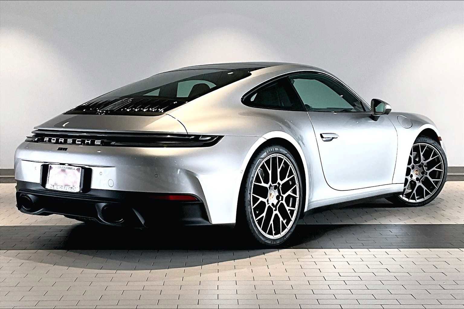 Used 2025 Porsche 911 Carrera image 10