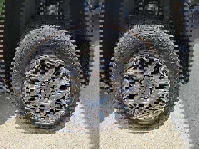 New 2025 GMC Hummer EV 3X w/ LPO, Illumination Package image 11