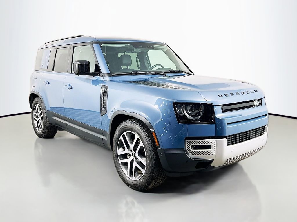 Used 2024 Land Rover Defender 110 S image 3