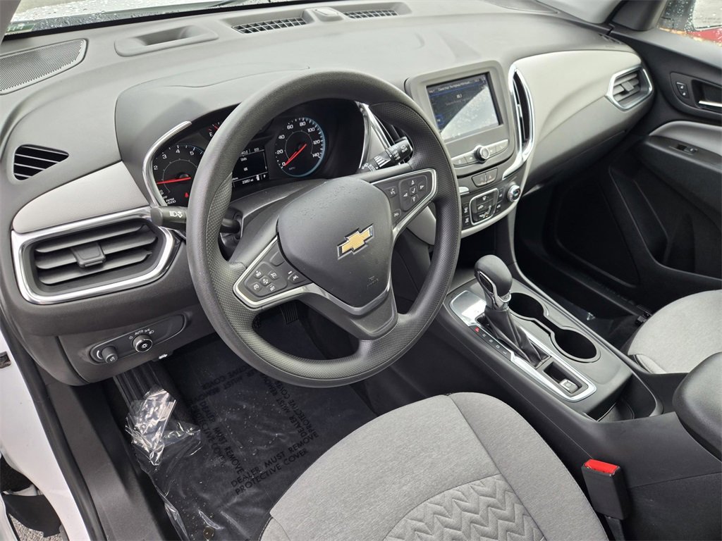 Used 2023 Chevrolet Equinox LS image 18