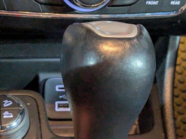 Used 2017 Jeep Cherokee Trailhawk w/ Cold Weather Group image 13