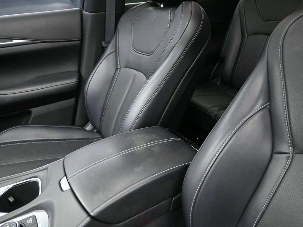 Certified 2023 INFINITI QX60 Luxe w/ Performance Audio Package image 14