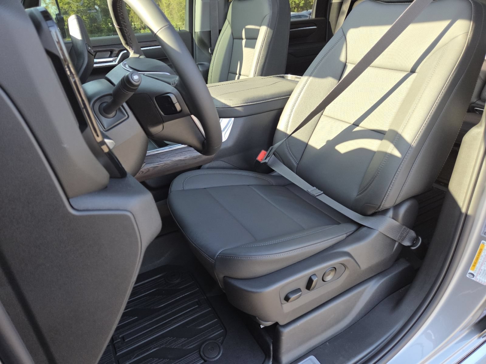 New 2026 GMC Sierra 2500 SLT w/ SLT Premium Package AWD/4WD image 29
