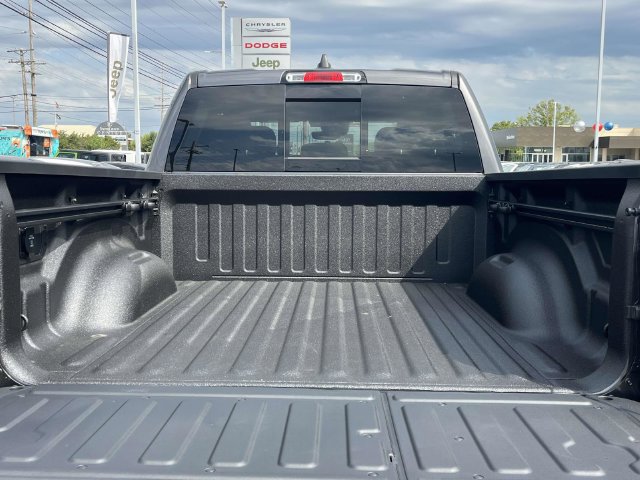 New 2027 RAM 1500 4x4 Crew Cab image 17