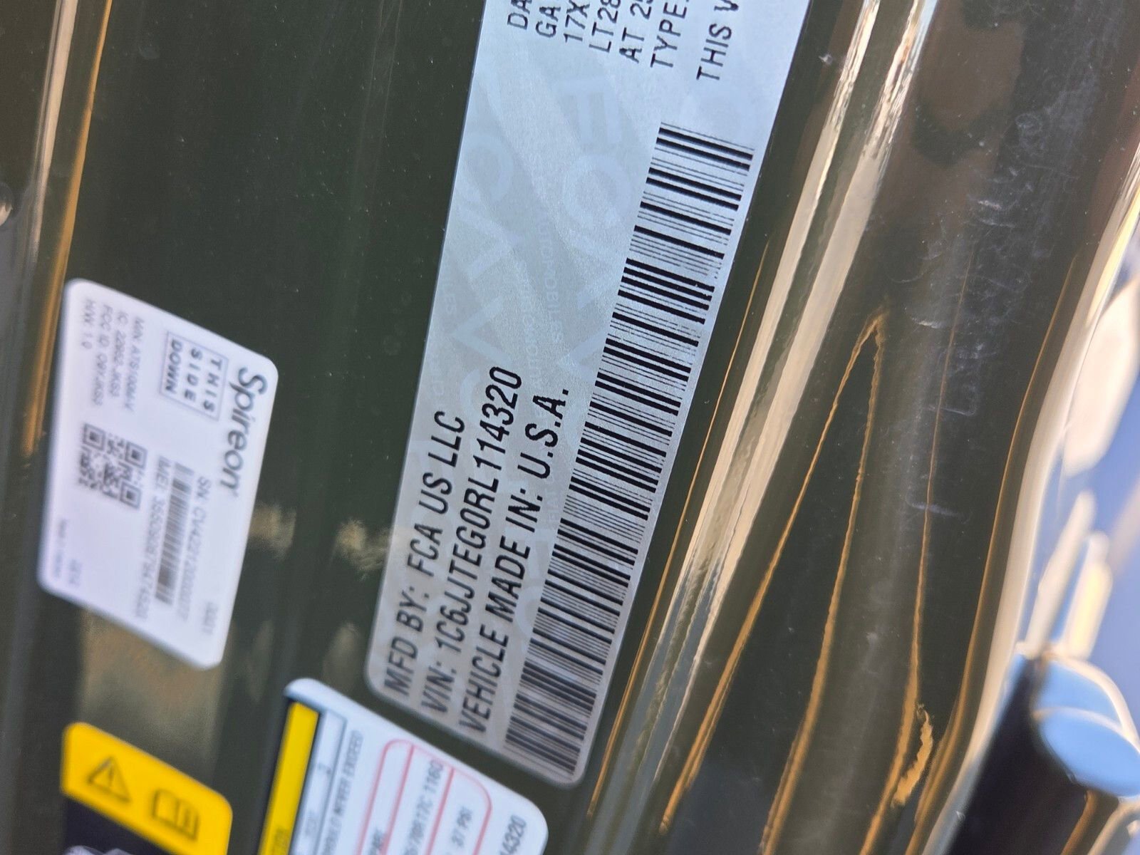 Used 2024 Jeep Gladiator Mojave w/ Safety Group image 19