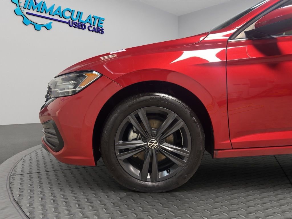 Used 2022 Volkswagen Jetta SE image 25