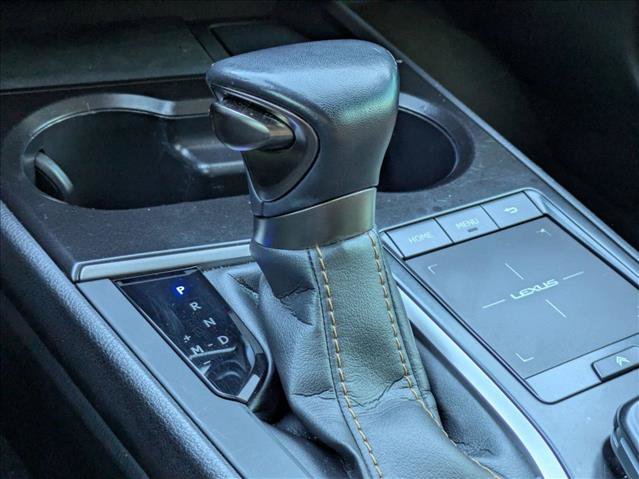 Used 2021 Lexus UX 200 w/ Premium Package FWD image 9
