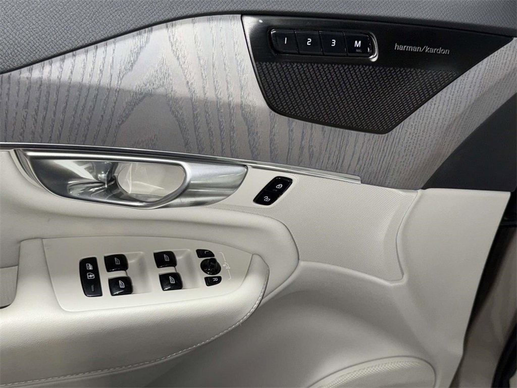 Used 2024 Volvo XC90 B6 Plus w/ Protection Package Premier image 21