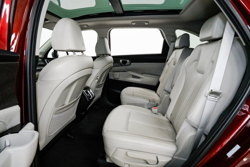 Certified 2024 Kia Sorento SX image 31