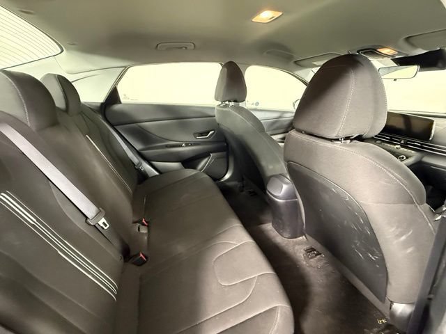 Used 2023 Hyundai Elantra SEL w/ Convenience Package FWD image 28