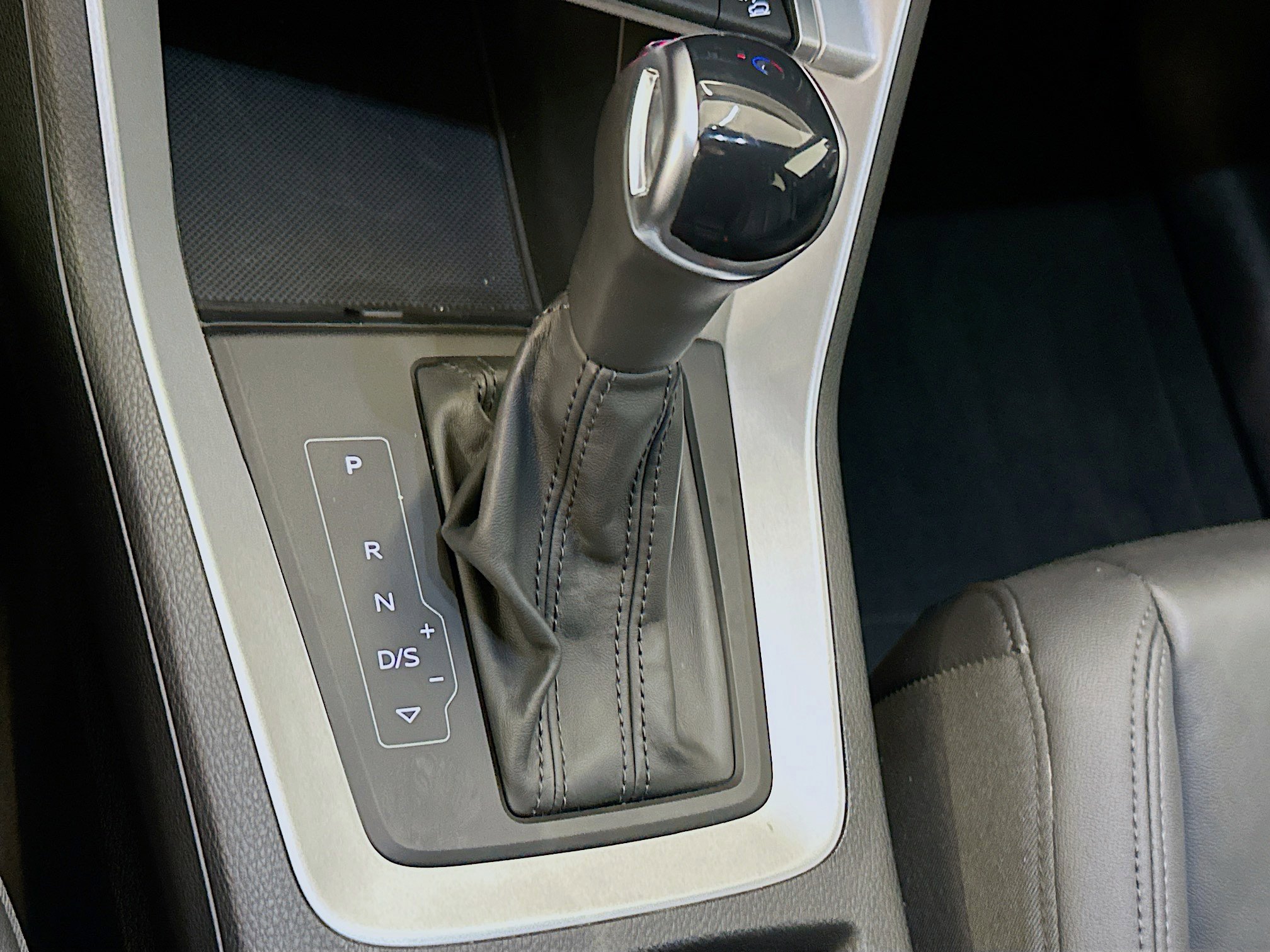 Used 2025 Audi Q3 2.0T Premium image 24