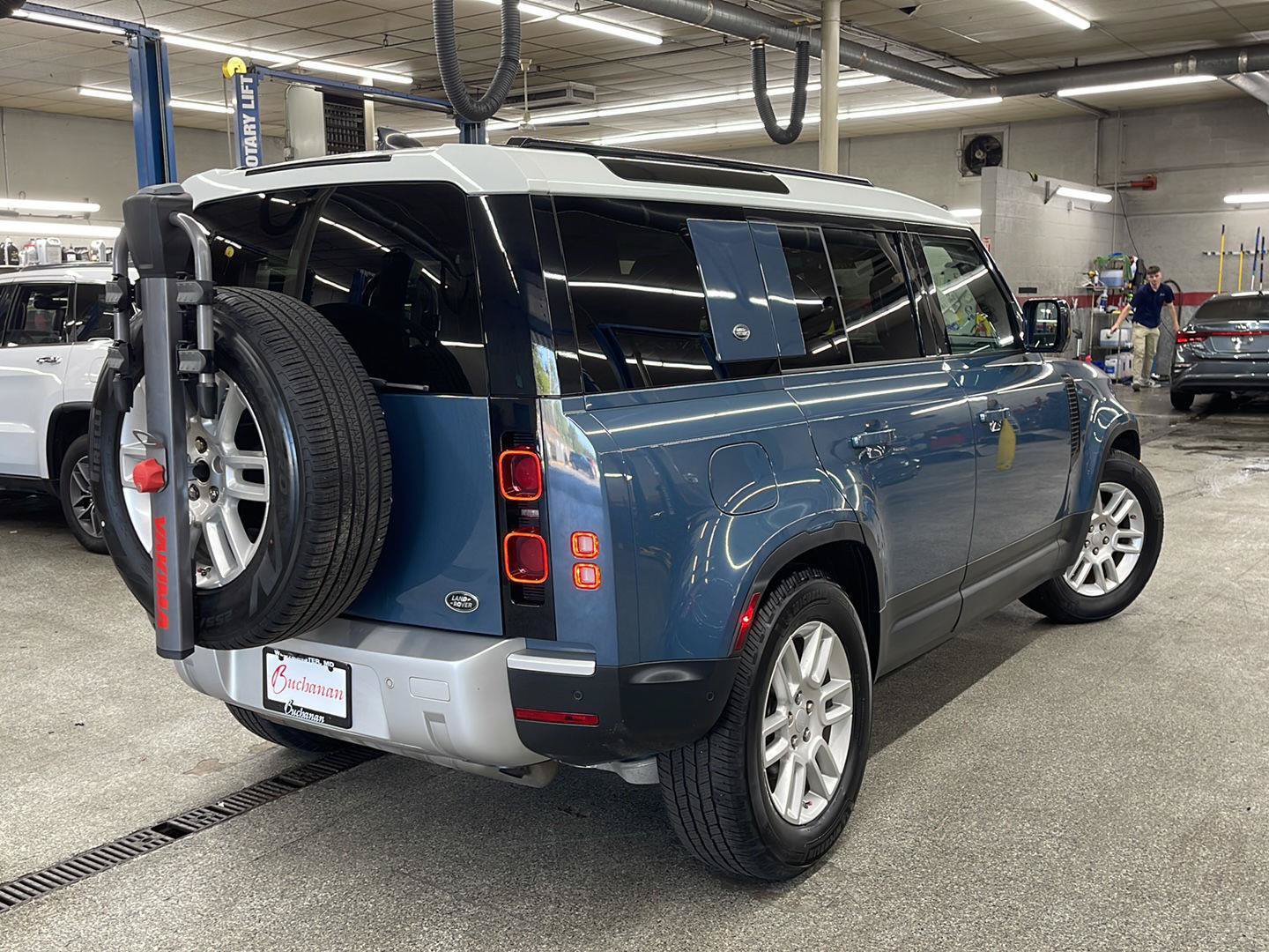 Used 2020 Land Rover Defender 110 S AWD/4WD image 2