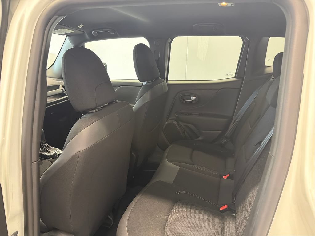 Certified 2022 Jeep Renegade Altitude w/ Convenience Group AWD/4WD image 14