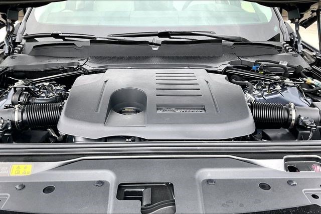 New 2026 Land Rover Discovery Limited Edition image 13