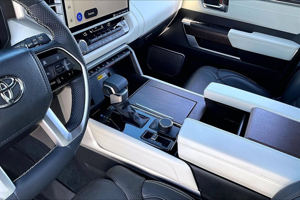 Used 2024 Toyota Sequoia Capstone AWD/4WD image 19