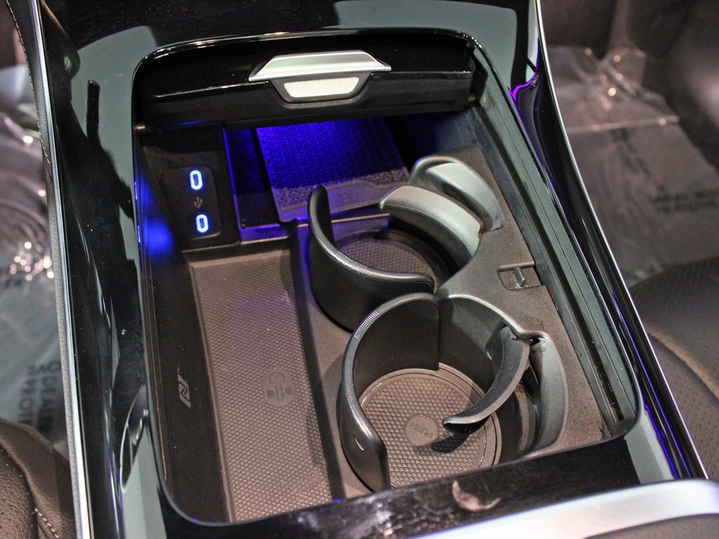 Certified 2024 Mercedes-Benz EQE 350+ 4MATIC Sedan w/ Pinnacle Trim Package image 25