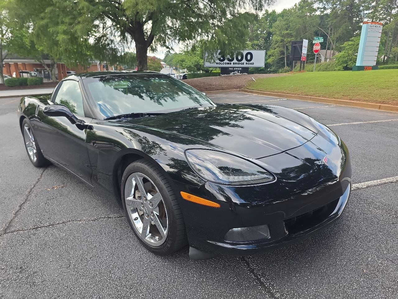 Used 2006 Chevrolet Corvette Coupe w/ Preferred Equipment Group RWD image 7